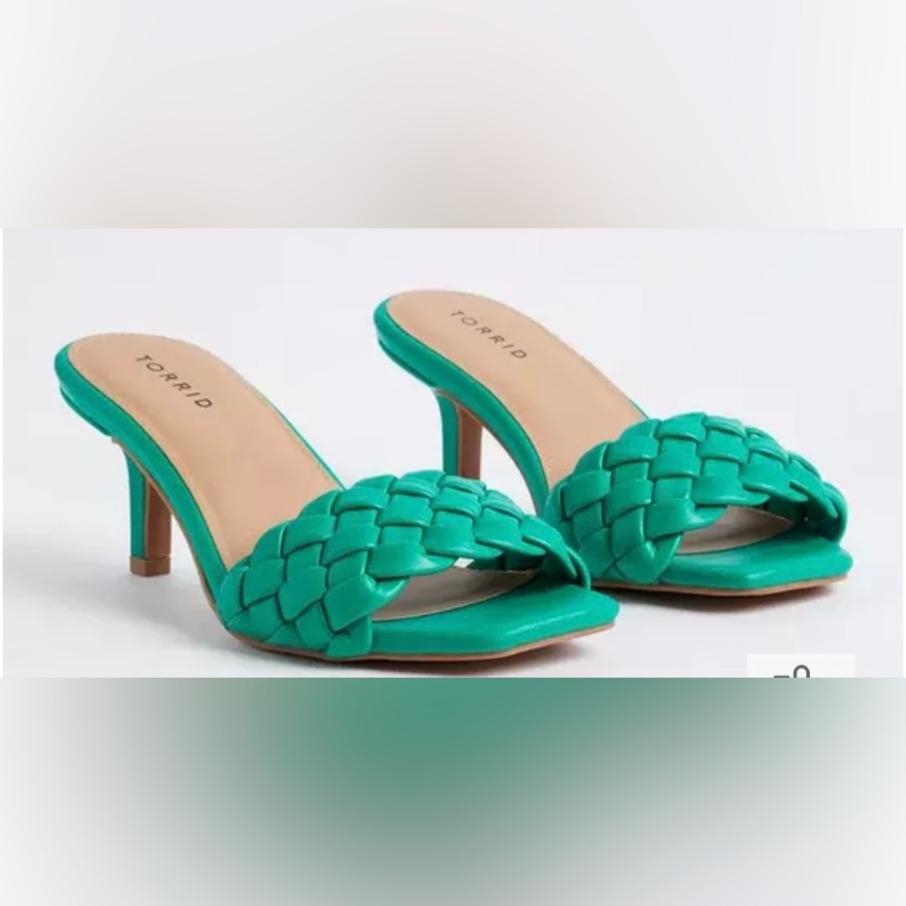 ❤️‍🔥Torrid Green 7.5 Woven Toe Strap Mule❤️‍🔥
